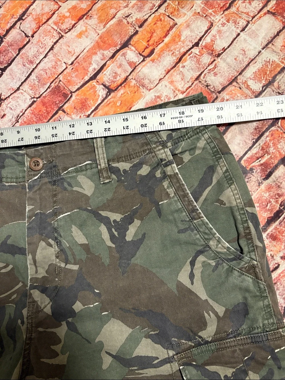 American Eagle Cargo Camo Shorts Size 38